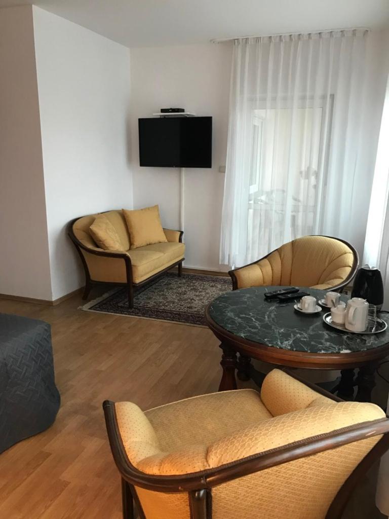 Monte Christo Apartment Miastko Exterior photo